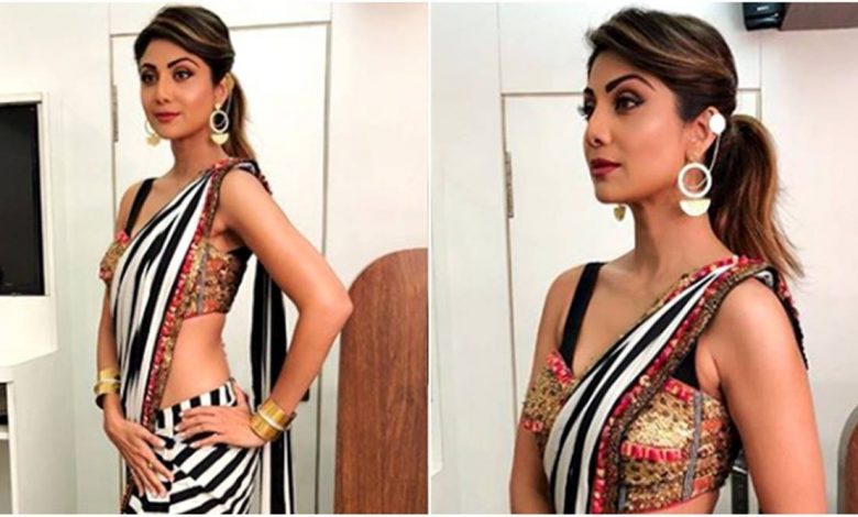 10 Simple Ponytails with Saree