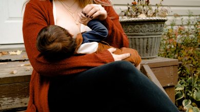 A Quick Guide to Breastfeeding for New Moms