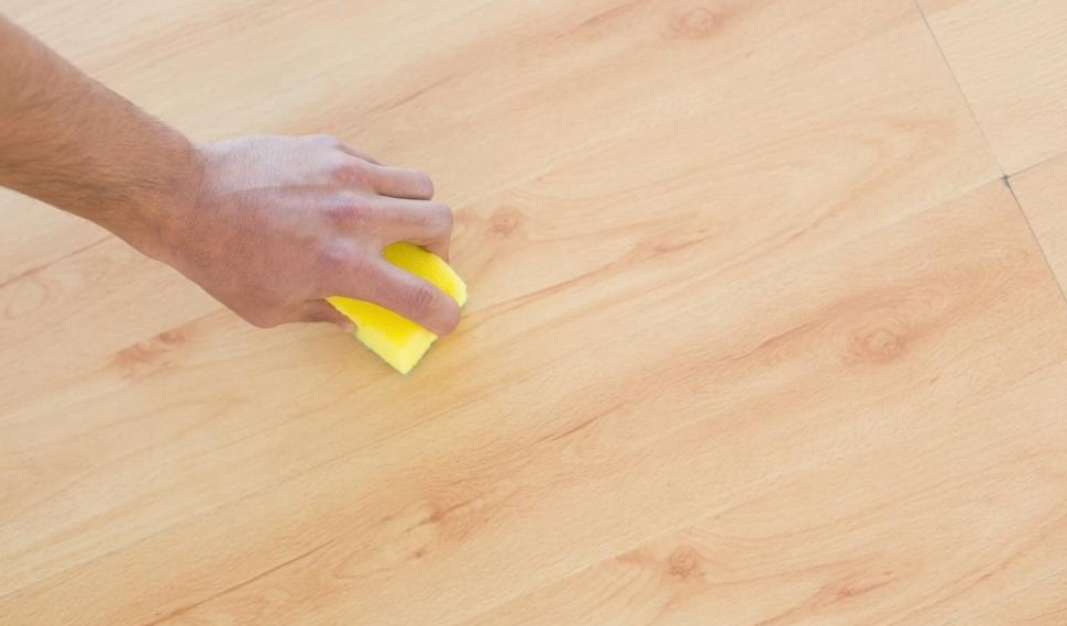 how-to-clean-vinyl-floors-with-vinegar-3-steps