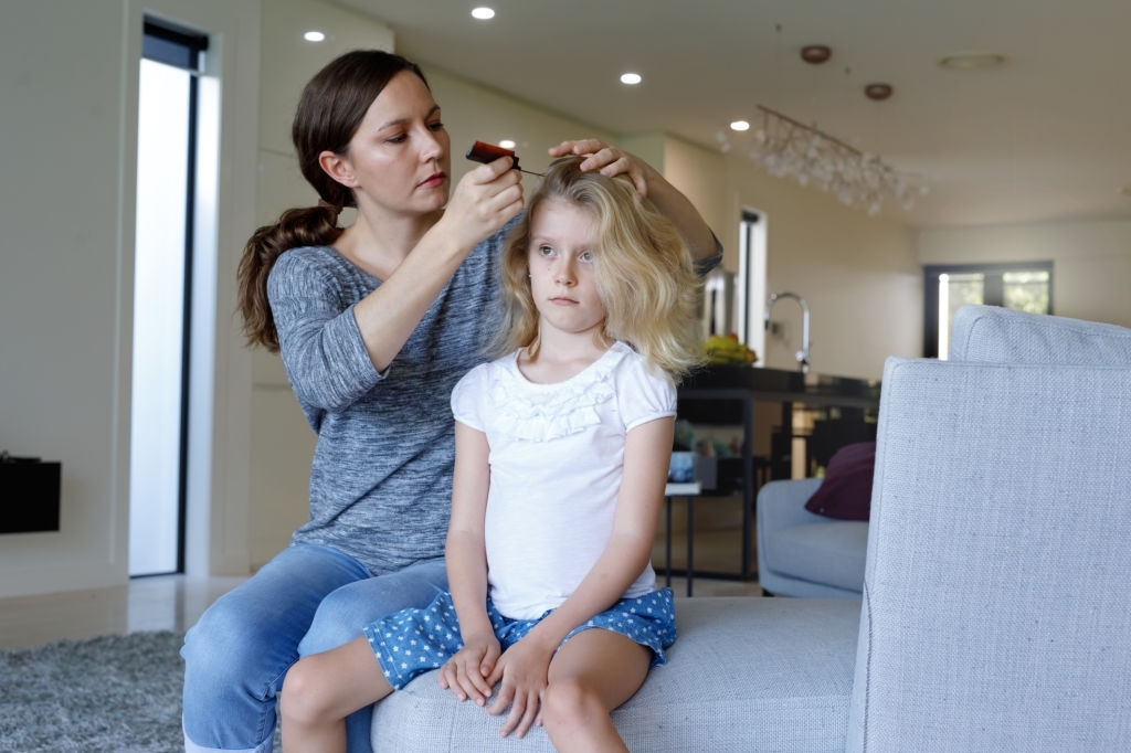 Treat Head Lice with 5 Effective Home Remedies