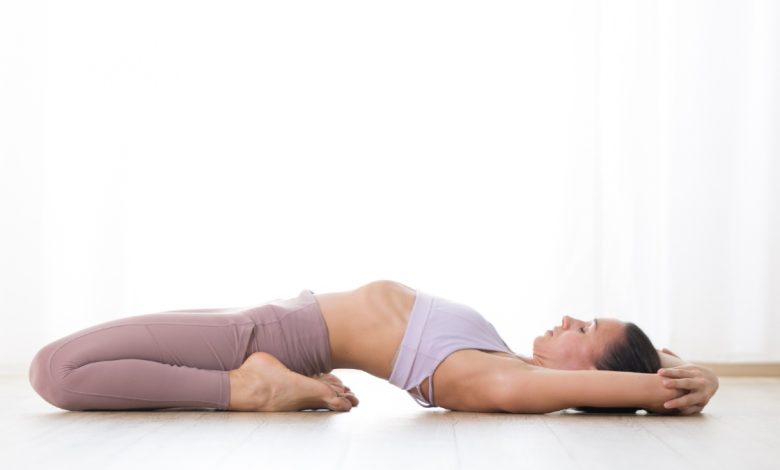 Supta means asleep. In this, you do this yoga practice by lying backwards while sitting in Vajrasana, due to which it is called Supta Vajrasana. If this asana is done properly then it has many benefits.