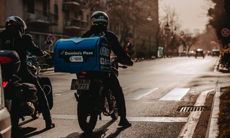 Advantages of a Motorcycle Delivery Service